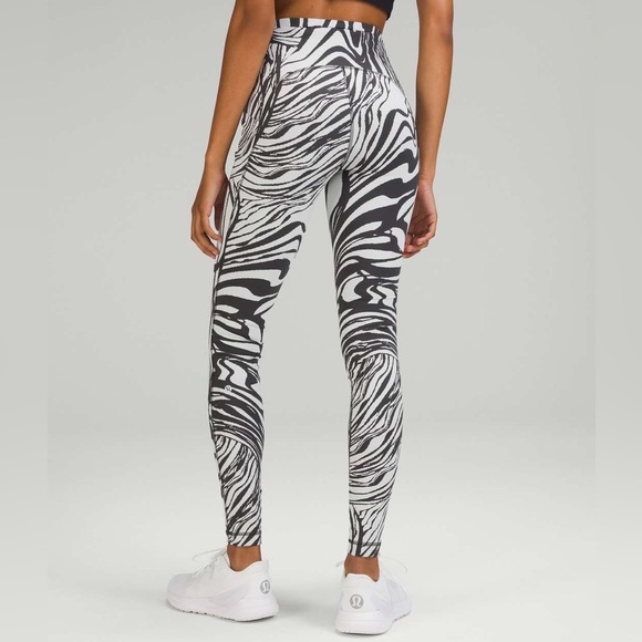 Lululemon Swift Speed High-Rise Tight 28" - Picture 2 of 3